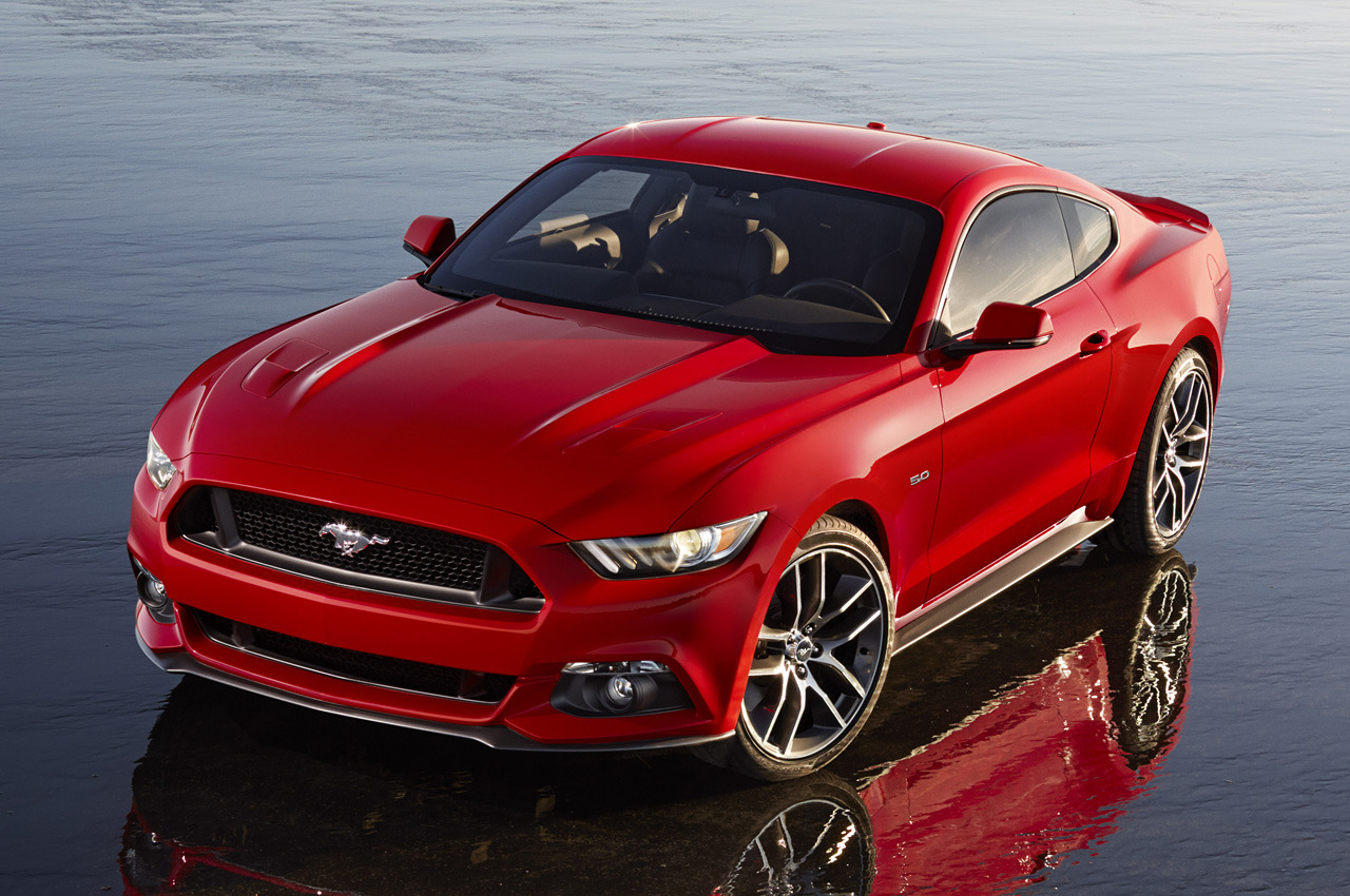 Ford Mustang 2015 có bước tiến mới về thiết kế với mặt trước 