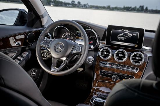 Ô tô Mercedes-Benz mới mang đầy đặc trưng thiết kế tiêu chuẩn của các dòng Avantgarde của Mercedes