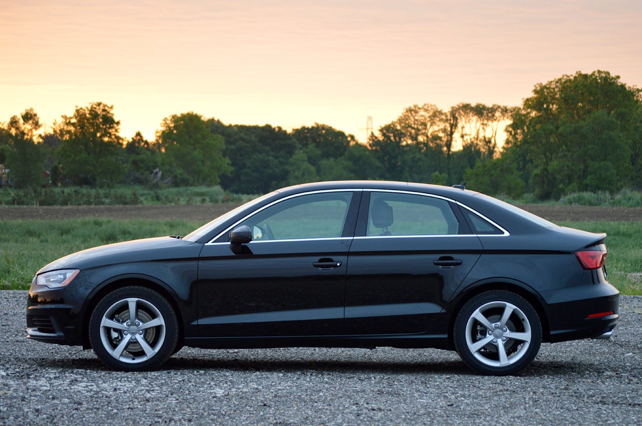 Audi A3 trang bị động cơ 1.4 TFSI với hệ thống phun nhiên liệu trực tiếp