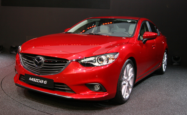 Mức giá mới của Mazda 6 tại Việt Nam cho phiên bản lắp rắp trong nước là từ 998 triệu đồng