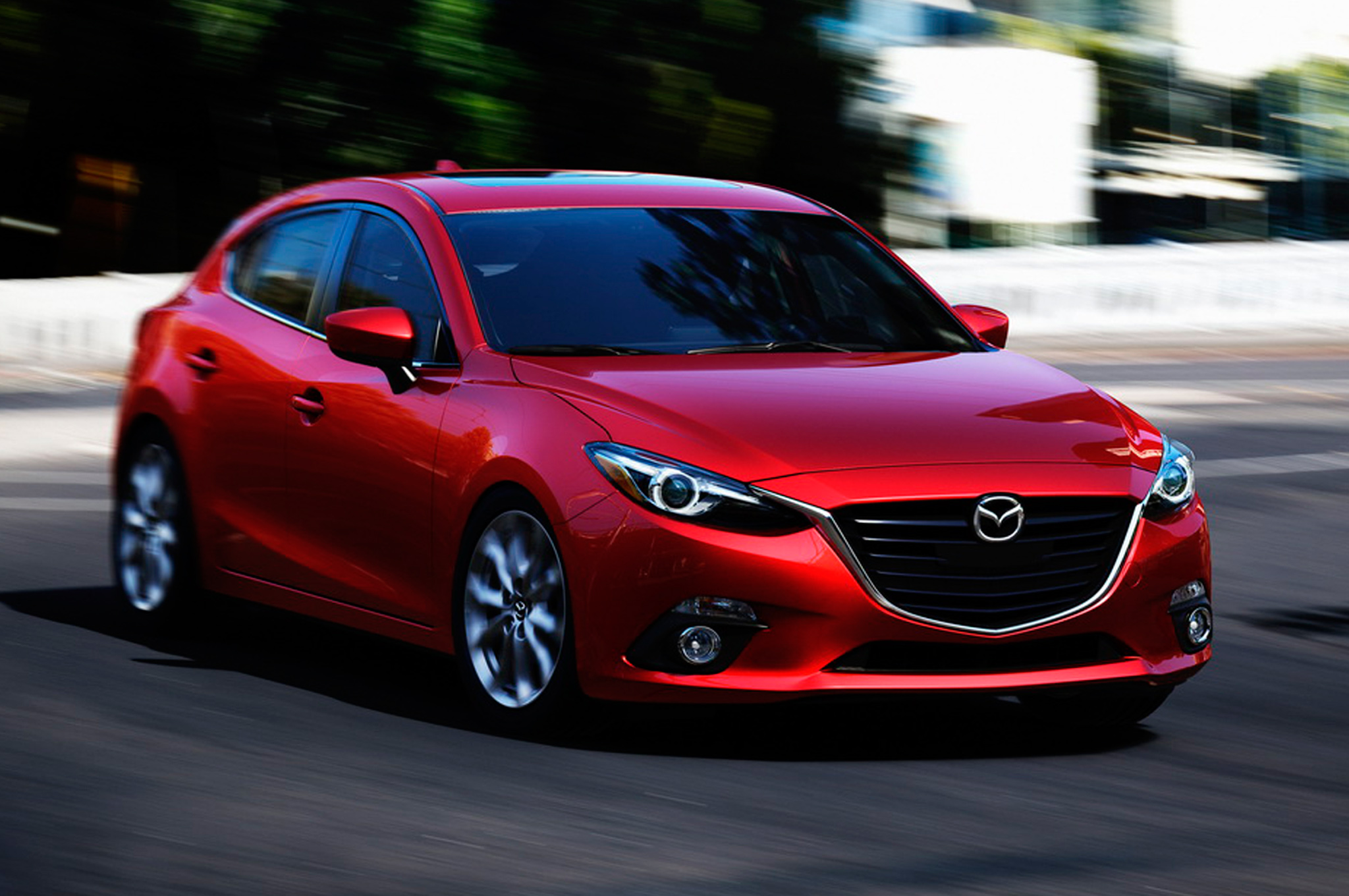 Thế mạnh của Mazda 3 khi so sánh ô tô là cảm giác lái ổn định