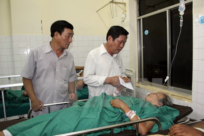 Lãnh đạo tỉnh Đắk Nông đến thăm hỏi, hỗ trợ nạn nhân vụ tai nạn giao thông
