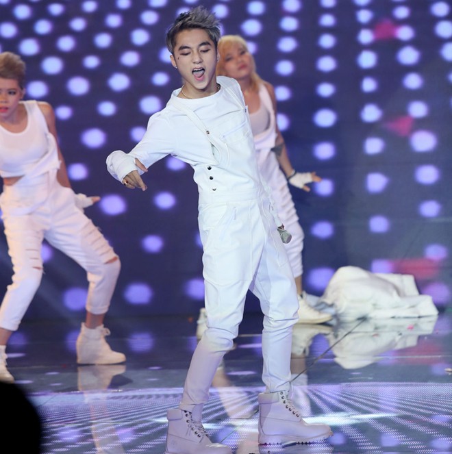 Sơn Tùng đem đến The Remix 2015 Liveshow 6 một ca khúc mới tinh do chính nam ca sĩ sáng tác
