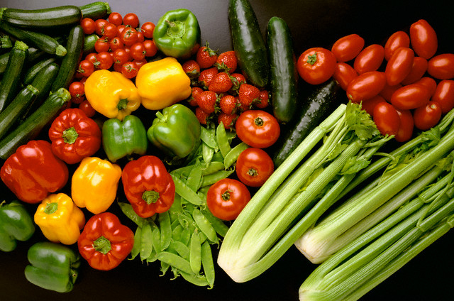 Thực phẩm ngày Tết như rau, củ quả cần chọn lựa thật kỹ để đảm bảo an toàn