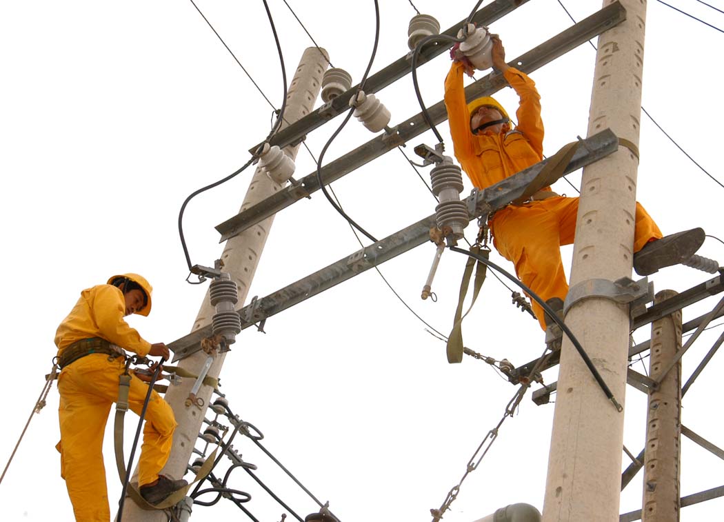 Tập đoàn Điện lực VN (EVN) khẳng định từ nay đến Tết Nguyên đán sẽ không tăng giá điện