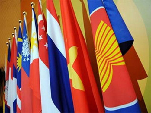 Hội nghị thượng đỉnh ASEAN 14 tại Myanmar không giúp giải quyết dứt điểm tình hình biển Đông