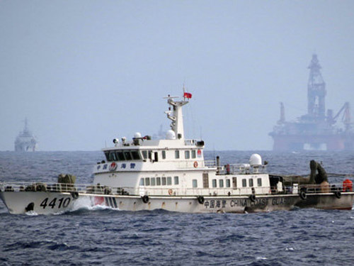 Không khoa trương như vụ giàn khoan Hải Dương 981, việc Trung Quốc xây đảo nhân tạo lại là một bước đi làm thay đổi hiện trạng biển Đông
