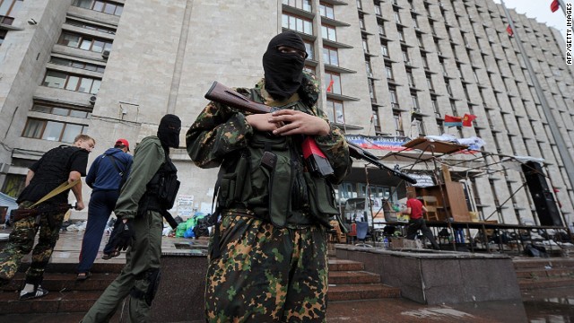  Khủng hoảng Ukraine ngày càng trầm trọng