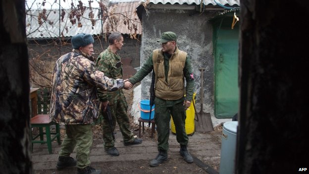 Tình hình Ukraine mới nhất: Kiev tuyên bố cô lập và không chịu trách nhiệm với khu vực do quân ly khai kiểm soát