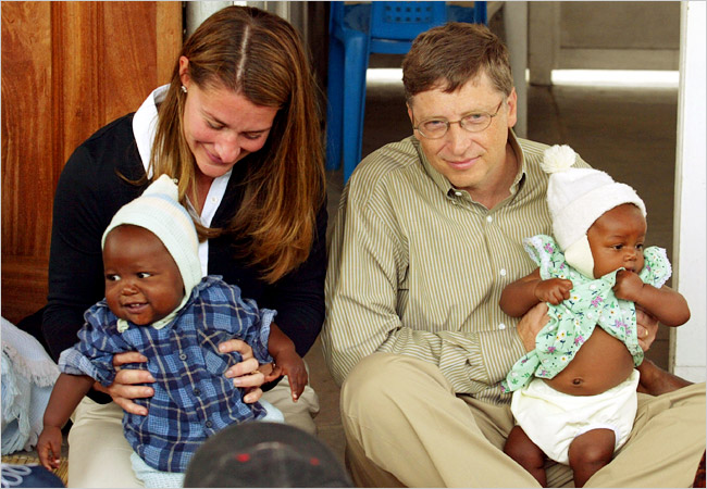 Tỷ phú Bill Gates và vợ nổi tiếng với những hoạt động từ thiện và tuyên bố không để lại tài sản thừa kế cho 3 người  con của mình