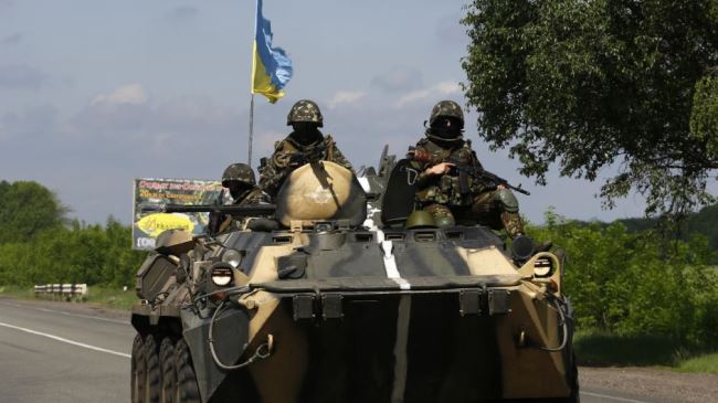 Mỹ hỗ trợ quân sự cho Ukraine