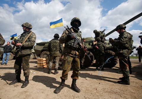 Tình hình Ukraine mới nhất: miền Đông Ukraine tuyên bố tấn công, chấm dứt lệnh ngừng bắn