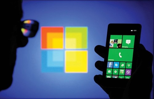 Vì sao Microsoft để Nokia sống?