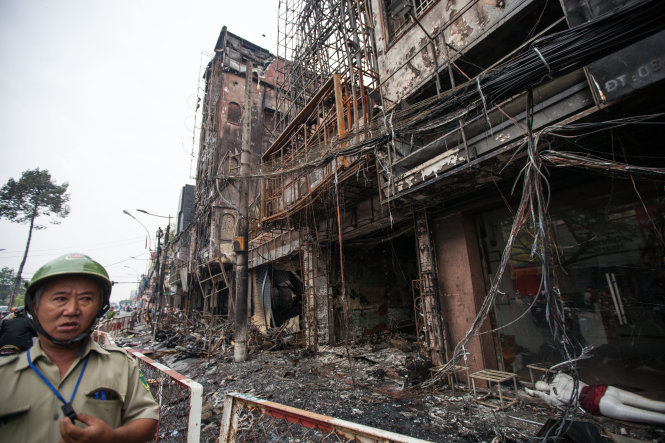 Khung cảnh hoang tàn sau vụ cháy mới nhất ở TP.HCM