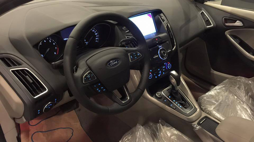 Ford Focus 2016 sở hữu không gian nội thất được trang bị ở mức vừa phải