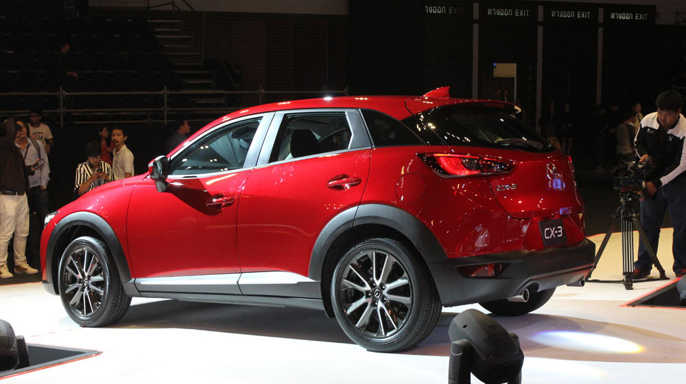 Mazda CX-3 2016 trang bị 2 bản động cơ xăng và diesel