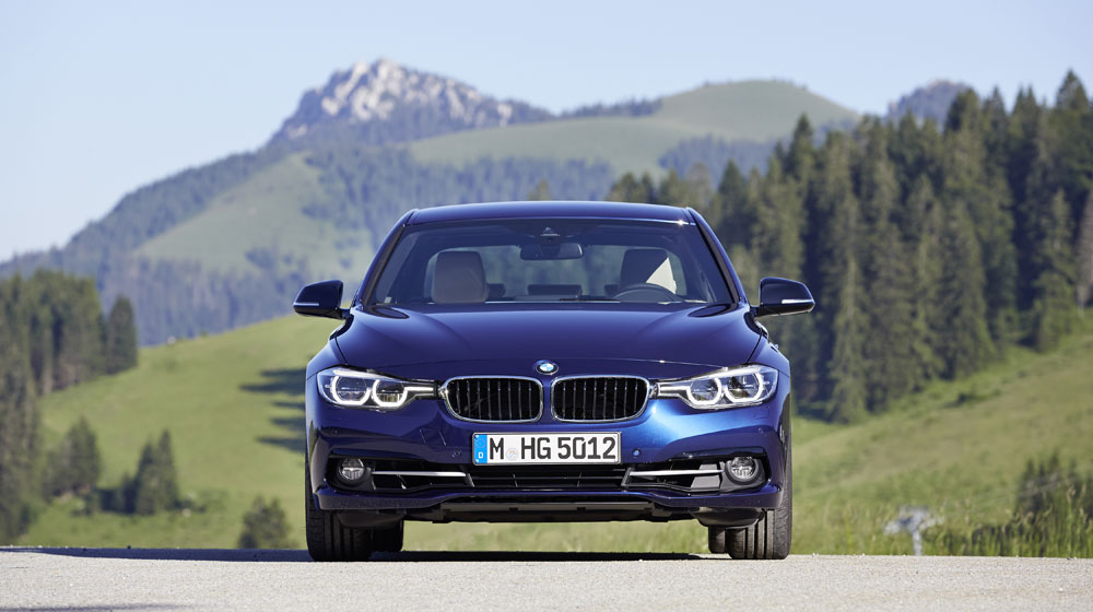 BMW Series 3 mới mang thiết kế sắc nét hơn, công nghệ tiên tiến hơn