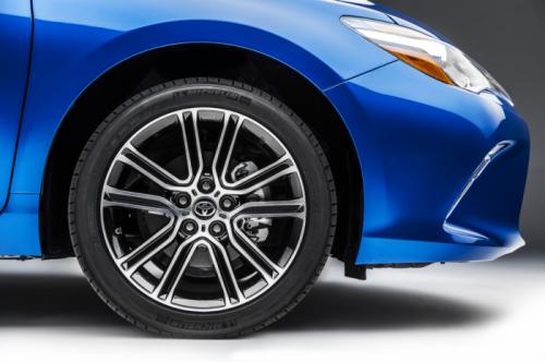 Là mẫu ô tô mới sắp ra mắt, Camry Special Edition có nhiều lựa chọn mới về màu sắc