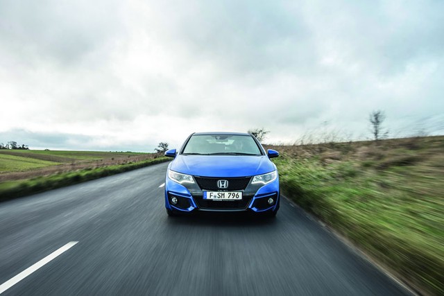 Civic Sport 2015 - phiên bản xe ô tô mới được trang bị hệ thống hỗ trợ lái linh hoạt 