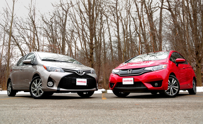 So sánh xe oto, Honda Fit 2015 và Toyota Yaris 2015 đều sở hữu thiết kế nhỏ gọn