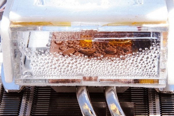  Các nhà nghiên cứu tại MIT đã phát triển một thiết bị mới có khả năng hút ẩm từ không khí rất khô