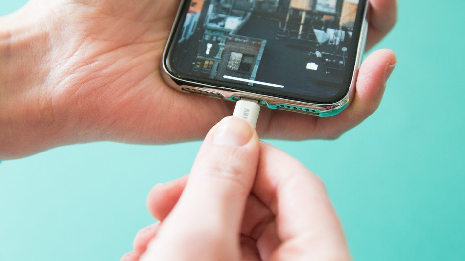 Apple bất ngờ hoàn tiền thay pin iPhone cho hàng loạt  khách hàng
