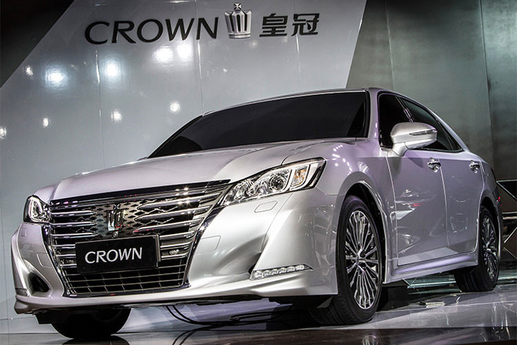 Toyota Crown 2018 chính thức ra mắt tại quê nhà vào tháng tới