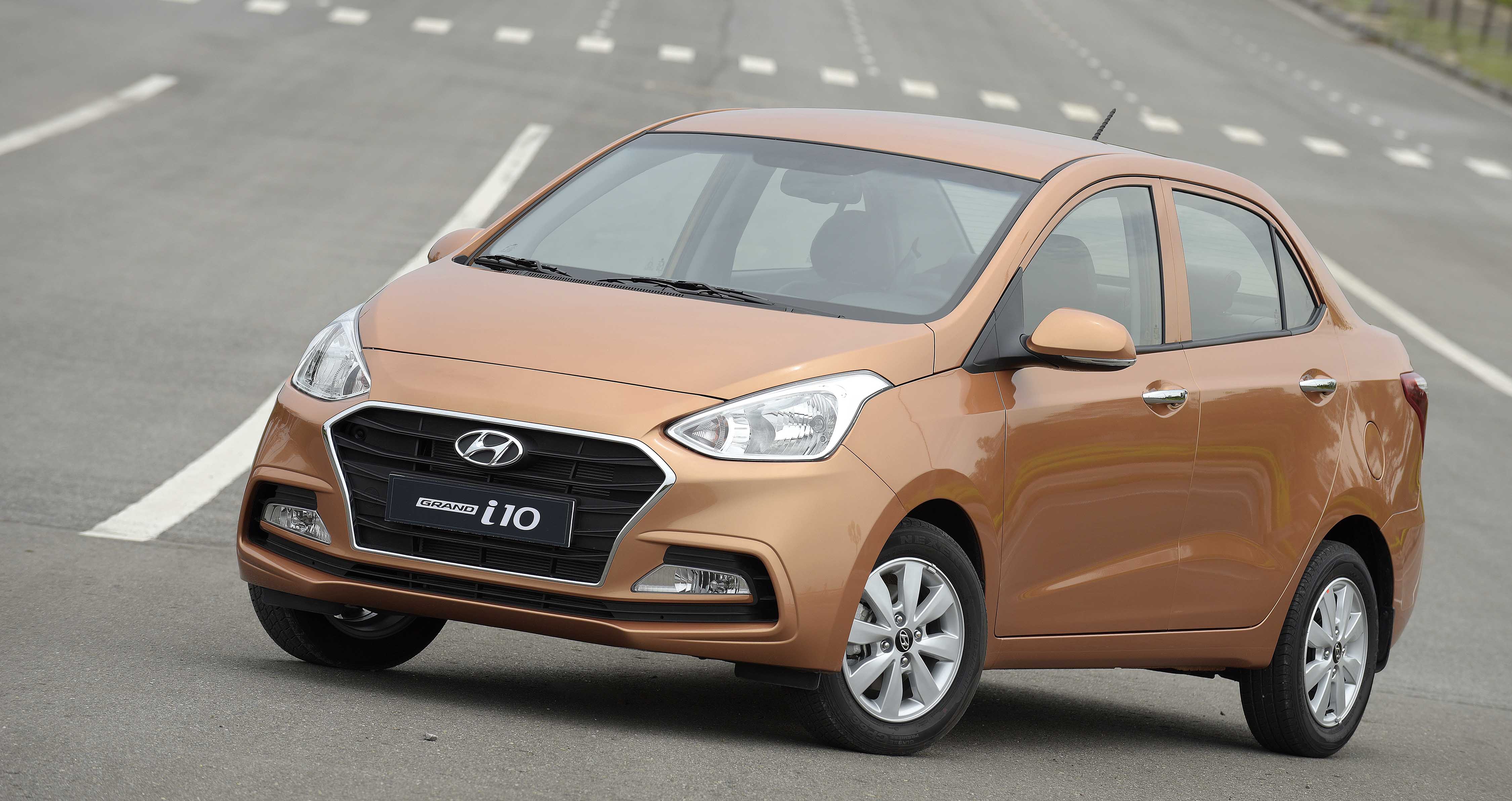 Bất ngờ bán chạy nhất thị trường Việt, Hyundai Grand i10 có gì hấp dẫn?