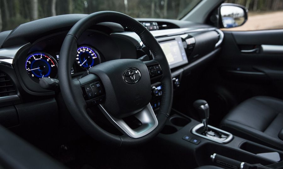 Xe bán tải Toyota Hilux 2018 chính thức bán ra thị trường Việt Nam vào tháng 8/2018