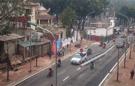 Tin tức mới cập nhật 24h ngày 13/02/2015 cho biết thông tuyến đường Kim Mã - Trần Phú dài 450m có trị giá 426 tỷ đồng