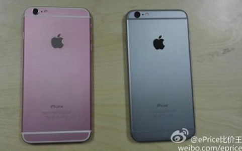 Điện thoại iPhone Trung Quốc được sản xuất lậu bên cạnh một chiếc iPhone 6 thật