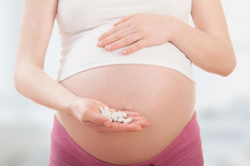 Trẻ dễ mắc bệnh tự kỷ khi mẹ uống thuốc trị hen suyễn trong quá trình mang thai