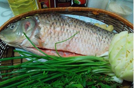 Cá chép là nguyên liệu chính trong cách nấu canh riêu cá thơm ngon