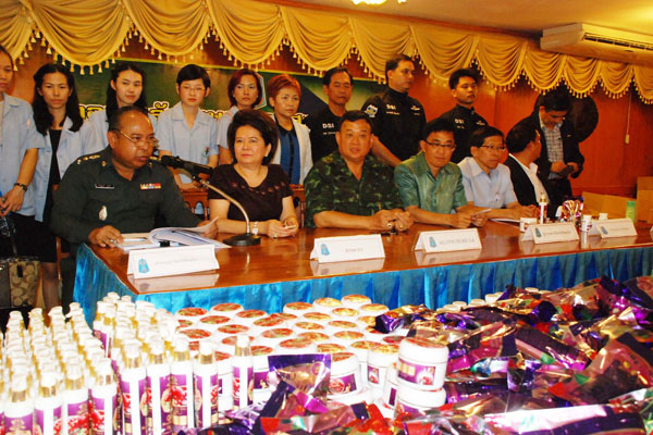 Cấm bán sản phẩm giảm cân OHO Slim Plus có chứa chất độc hại tại tỉnh Phitsanulok, Thái Lan