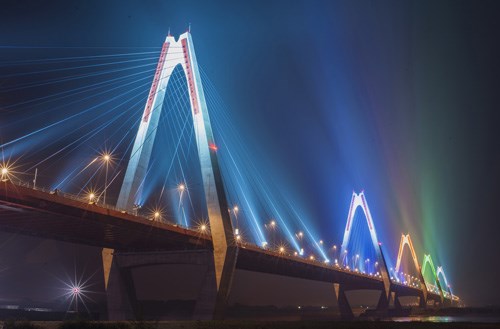 Đêm Giao thừa cấm các loại phương tiện qua cầu Nhật Tân là tin tức mới cập nhật 24h hôm nay