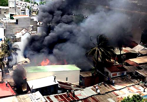 Tin tức mới cập nhật 24h ngày 16/03/2015 đưa tin vụ cháy lớn thiêu trụi 8 căn nhà ở TPHCM
