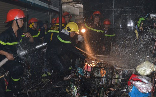 Hỏa hoạn xảy ra tại Trung tâm Thương mại Rạch Giá là tin tức mới cập nhật 24h ngày 26/02/2015