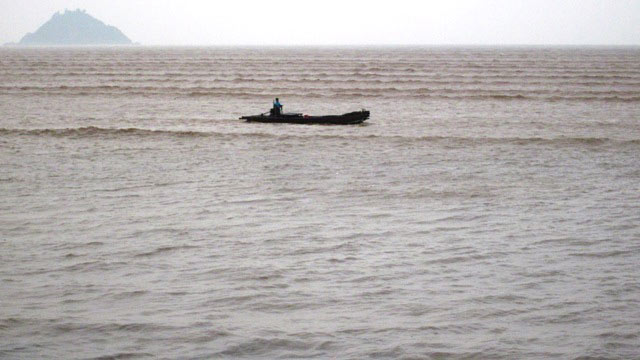 Tin tức mới cập nhật 24h ngày 16/12: Đắm thuyền chở ngao ở Thái Bình khiến 6 người thiệt mạng