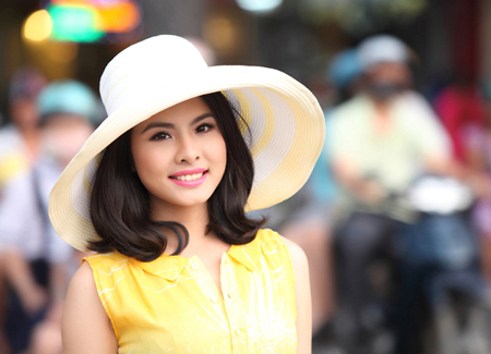 Diễn viên Vân Trang là vị giám khảo trẻ tuổi nhất trong lịch sử Liên hoan phim Việt Nam