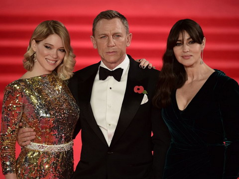 Bộ ba diễn viên trong 'Spectre - Điệp viên 007' đang càn quét phòng vé