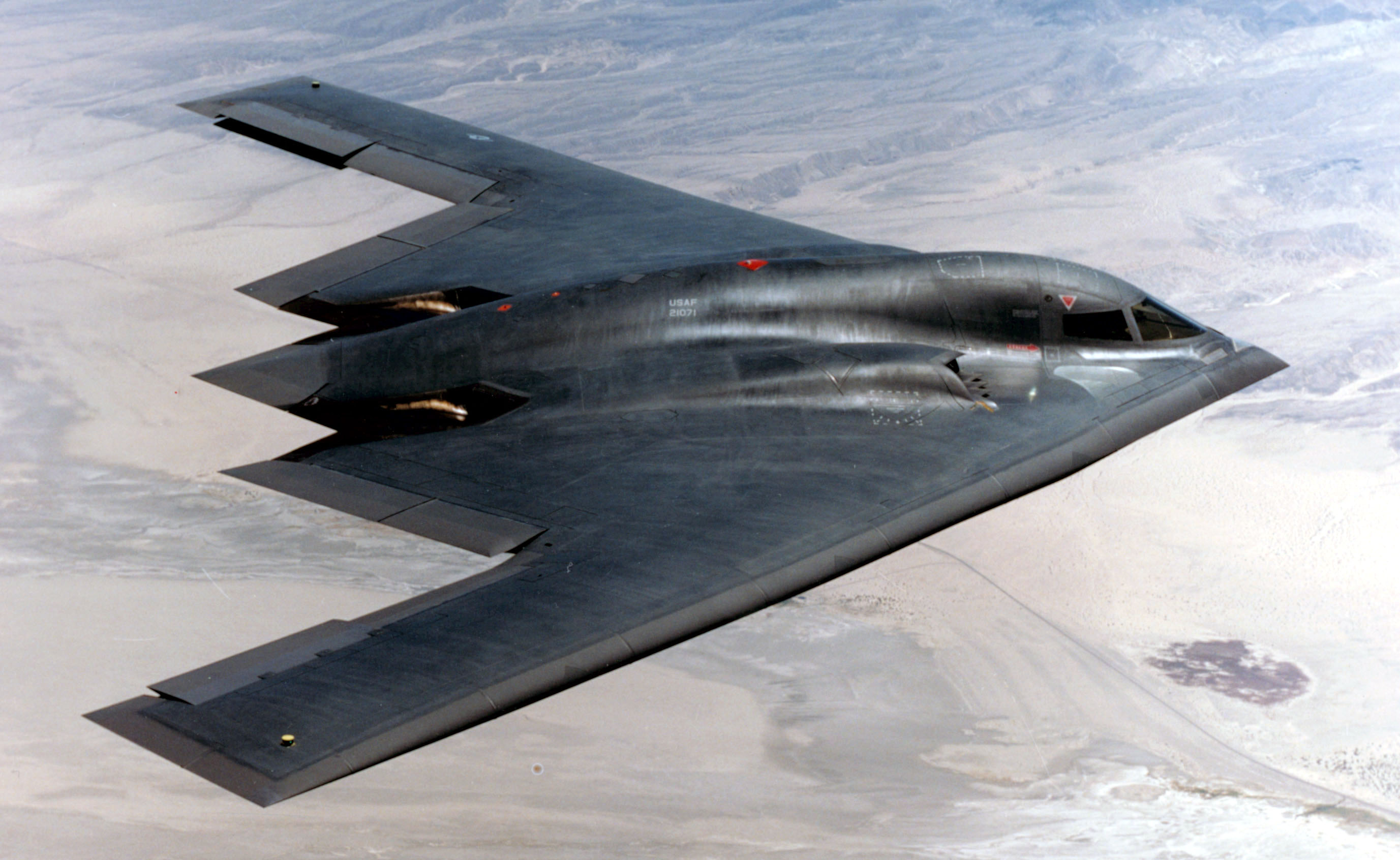 Máy bay ném bom B-2 Spirit của Northrop Grumman là vũ khí hiện đại nhất và đắt nhất của quân đội Mỹ