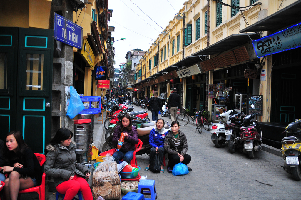 Tin tức cập nhật mới nhất ngày 17/1/2015: Sẽ di dời hơn 6.500 hộ dân ra khỏi khu phố cổ Hà Nội 