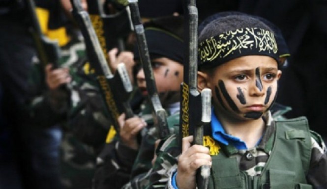 Trẻ em được nuôi dưỡng để trở thành các thánh chiến của khủng bố IS