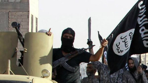 Các chiến binh IS diễu hành trên đường phố