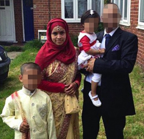 Rehana Begum Islam cùng chồng và 2 con 