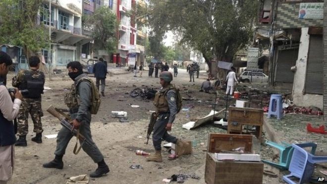 Hiện trường vụ đánh bom ở Jalalabad