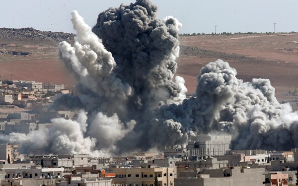 Hình ảnh một vụ không kích của Mỹ nhắm vào IS