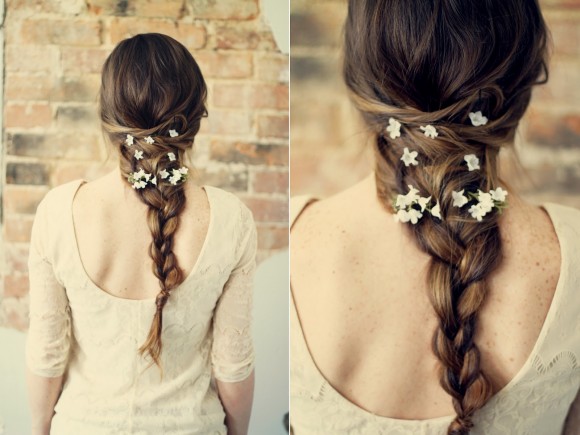 Tóc tết đuôi sam cổ điển là kiểu tóc tết cho cô dâu sở hữu mái tóc dài