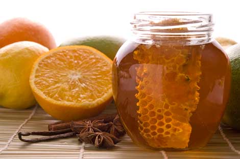 Mật ong nguyên chất chứa nhiều chất dinh dưỡng có hương vị tự nhiên