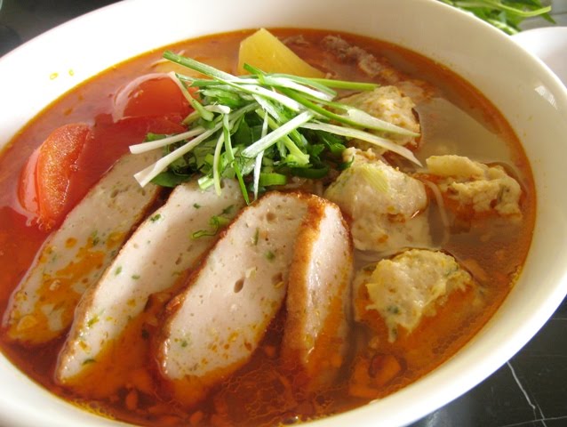 Bún chả cá thơm phức, ngon ngọt là món ăn ngon ở Nha Trang
